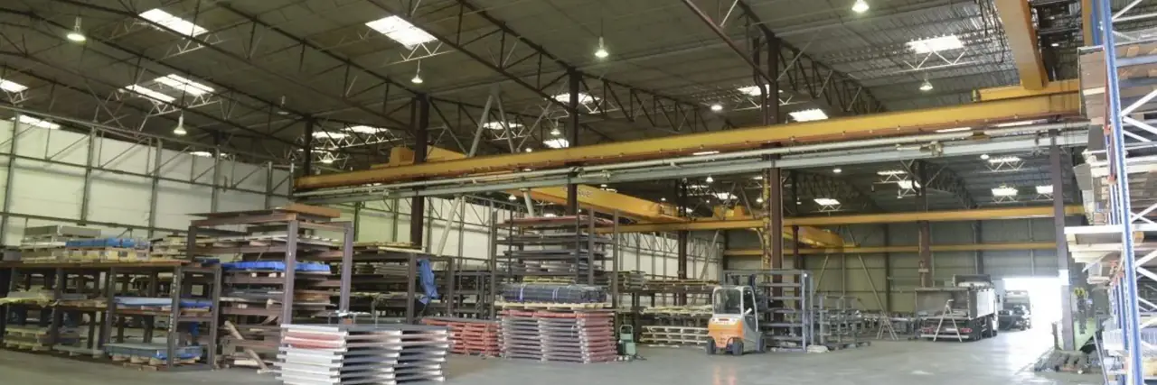 Entrepôt CODIP : 15 000 m² de stockage couvert de métaux