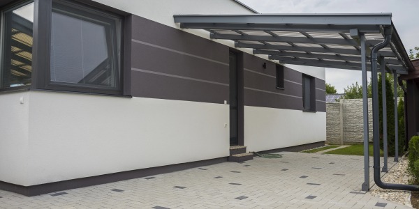 Construire un carport en acier : guide général et choix des matériaux