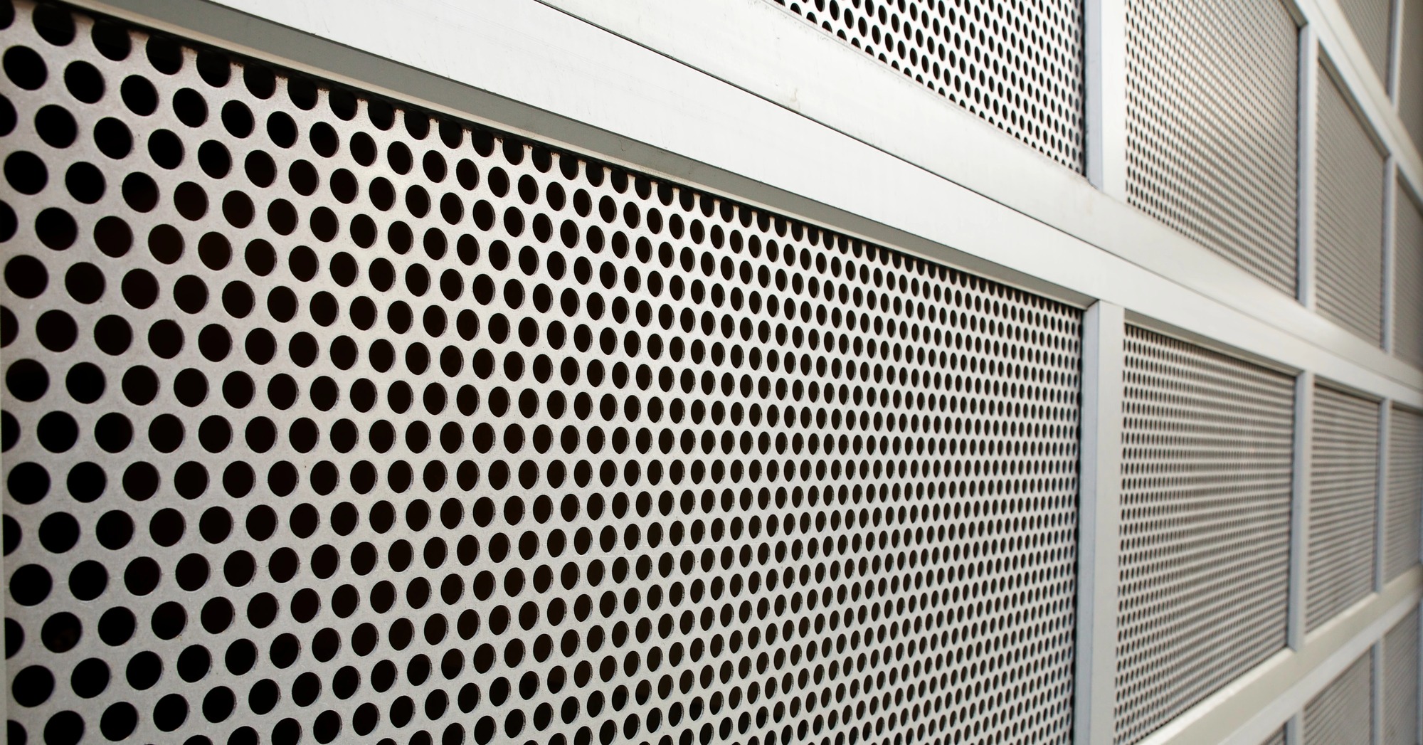 Tôle perforée – Acier, aluminium et inox